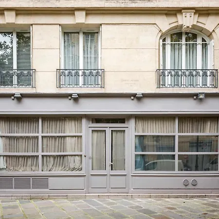 Place Des Vosges With Air Conditioning 아파트